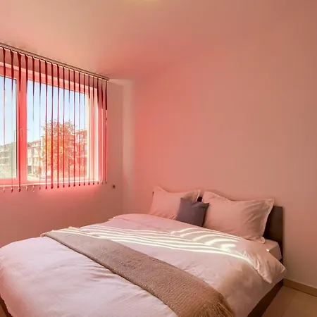 Apartman Stylish Black Sea 2 *